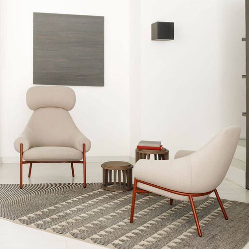 Poltrona contemporanea - FENDER - True Design srl - in schiuma di poliuretano / in legno / in acciaio