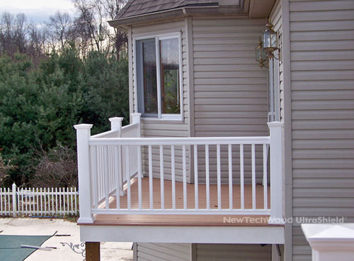 Ringhiera in composito - ULTRASHIELD® - newtechwood - a sbarre / da esterno / per balcone