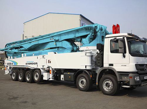 Pompa per calcestruzzo mobile - ECP63CS-5 - Everdigm Corp - montata su camion