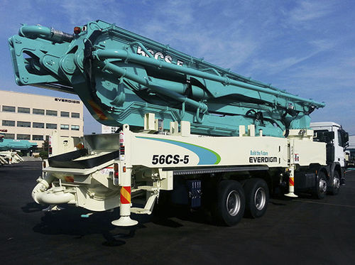 Pompa per calcestruzzo mobile - ECP56CS-5 - Everdigm Corp - montata su camion