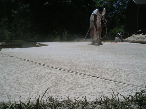 Pavimento in calcestruzzo - KEY POOL-DECK - Key Resin Co. - per esterni / da interno / testurizzato