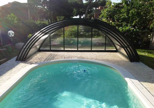 Copertura per piscina bassa - TRACKLESS MADEIRA - abrisol - scorrevole / in metallo / in legno