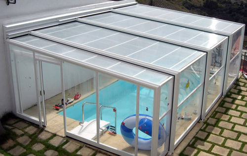 Copertura per piscina alta - BACKED ON CAPRI - abrisol - a parete / telescopica / in metallo
