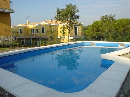 Piscina monoblocco - GRAF-106 - GRAF Pool line - da esterno / interrata / in poliestere