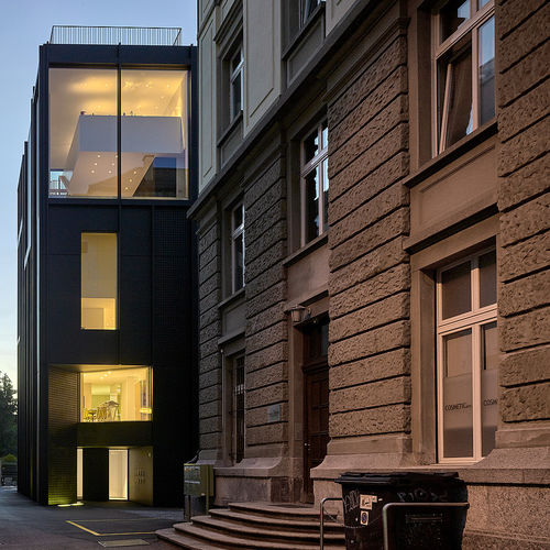 Rivestimento di facciata in pannelli - RUDOLFSTRASSE - AIR-LUX - in lamiera / verticale / opaco