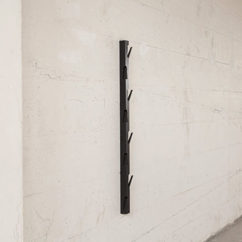 Appendiabiti da terra - VIJ5 - a muro / contemporaneo / in acciaio