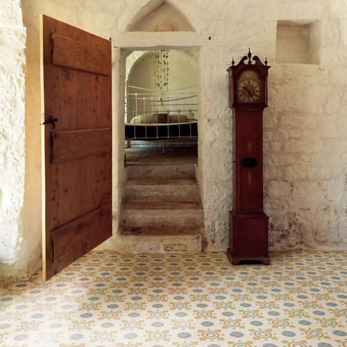 Piastrella in graniglia di marmo - CUBE : BANES - MIPA srl - levigata / da sala / da parete