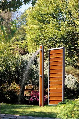 Doccia da giardino in legno - PISCINELLE