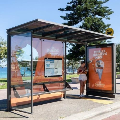 Pensilina multifunzionale per uso domestico - JCDecaux - Mobilier Urbain - per spazi pubblici / per stazione di servizio / per edifici pubblici