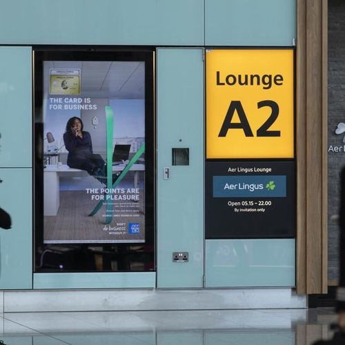 Cartello pubblicitario da appoggio - JCDecaux - Mobilier Urbain - da parete / da interno / LED