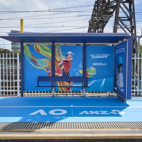 Pensilina per fermata d'autobus in acciaio galvanizzato - JCDecaux - Mobilier Urbain - con panchina / LED / con tetto in acciaio galvanizzato