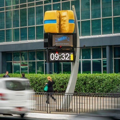 Totem di segnalazione - JCDecaux - Mobilier Urbain - LED / digitale / illuminato