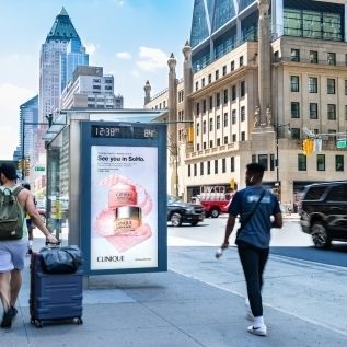 Cartello pubblicitario da incasso - USEFUL - JCDecaux - Mobilier Urbain - urbano / per superfici di lavoro / per area di riposo