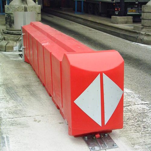 Attenuatore d'urto per zone urbane - SAVIA 2001 - Aximum