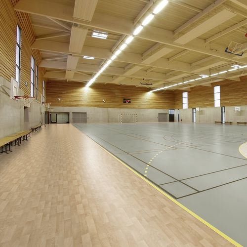Pavimentazione sportiva da interno - LUMAFLEX EVOLUTION E OMNISPORTS COMPACT - Tarkett Sports Indoor - in betulla / in polietilene / in poliuretano