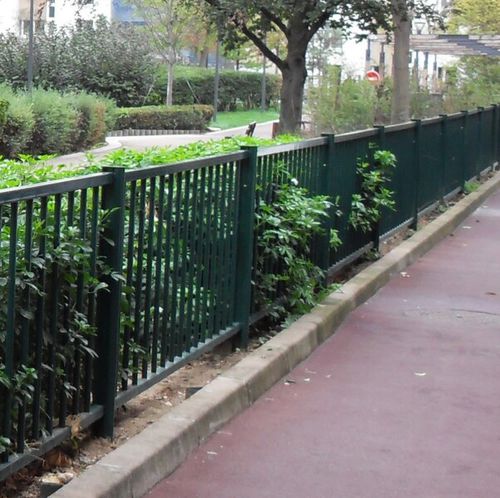 Recinzione a sbarre - Essentiel - LIPPI - per spazi verdi / per parco giochi / per spazio pubblico