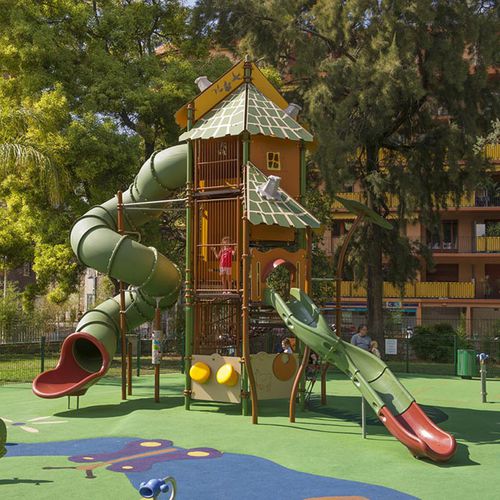 Struttura ludica per enti locali - BIG XL TOWER 1 : JGT-0001 - HUSSON INTERNATIONAL - in plastica / in acciaio / in HPL