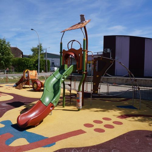 Struttura ludica per parco giochi - CAMELEO 1 FORESTIC : JCX-0001  - HUSSON INTERNATIONAL - in plastica / in acciaio / in HPL