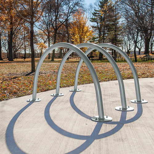 Rastrelliera per biciclette a pavimento - Arches - 185654 - LANDSCAPE STRUCTURES - per spazi pubblici / in acciaio galvanizzato / professionale