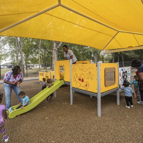 Struttura ludica per parco giochi - Little Angels Daycare - LANDSCAPE STRUCTURES - in metallo / in polietilene / modulare