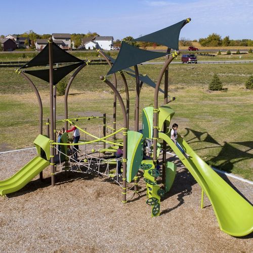 Struttura ludica per parco giochi - Tree Tops® EN - Design 6408 - LANDSCAPE STRUCTURES - in acciaio / in acciaio con rivestimento a polvere / in polietilene