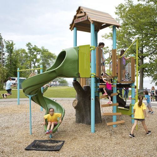 Struttura ludica per parco giochi - Design 6884 - LANDSCAPE STRUCTURES - in acciaio con rivestimento a polvere / in polietilene / in plastica riciclata