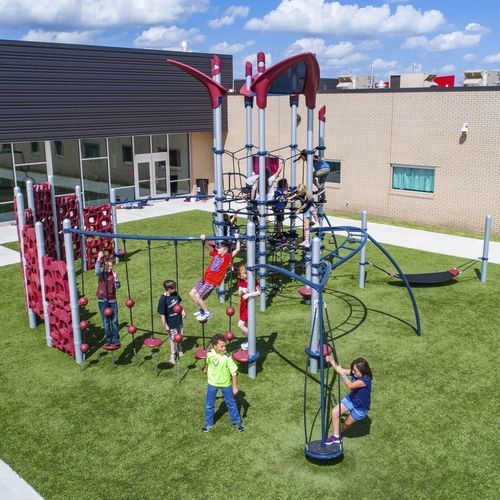 Struttura ludica per parco giochi - Playbooster Netplex &ndash; Design 7303 - LANDSCAPE STRUCTURES - in acciaio con rivestimento a polvere / in polietilene / in plastica riciclata