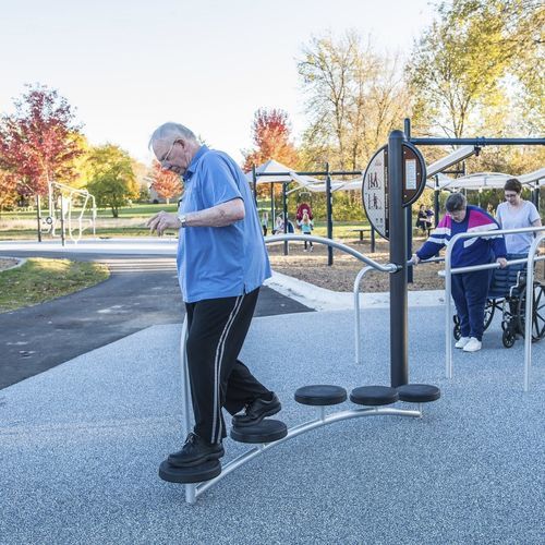 Attrezzo fitness per la terza età - HealthBeat&reg; Balance Steps - Design 4240 - LANDSCAPE STRUCTURES - da esterno / contract / per percorso vita