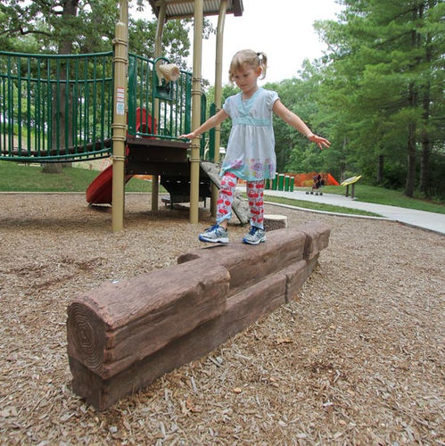 Trave d'equilibrio per parco giochi - STACKED TIMBER   - little tikes