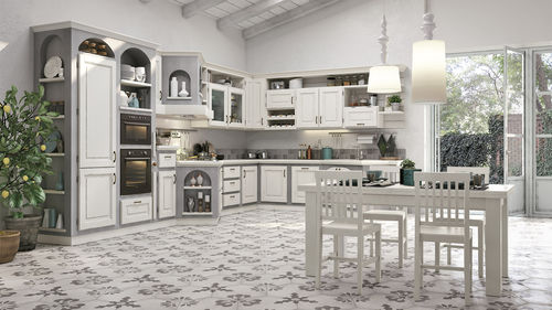Cucina classica - ONELIA - CUCINE LUBE - in noce / in frassino / con impugnature