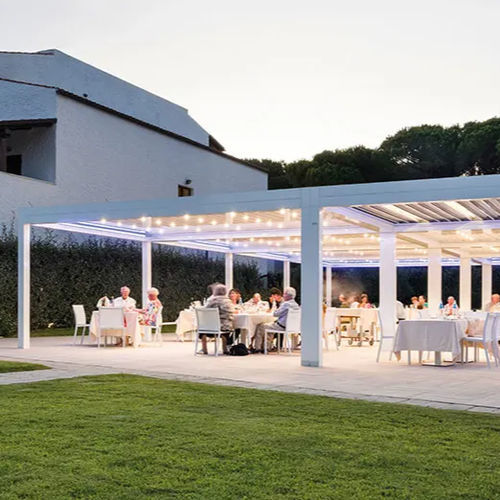 Pergola autoportante - ALGHERO - ITALY - Gibus SPA - in metallo / a lamelle frangisole / bioclimatica
