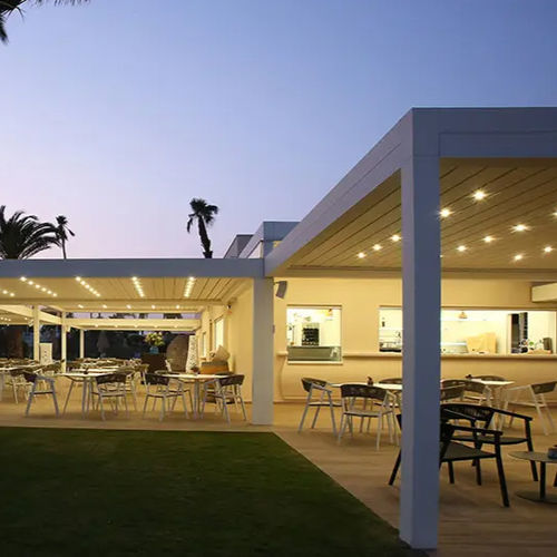 Pergola autoportante - ARBATAX–TORTOLÌ - ITALY - Gibus SPA - addossata / in metallo / a lamelle frangisole