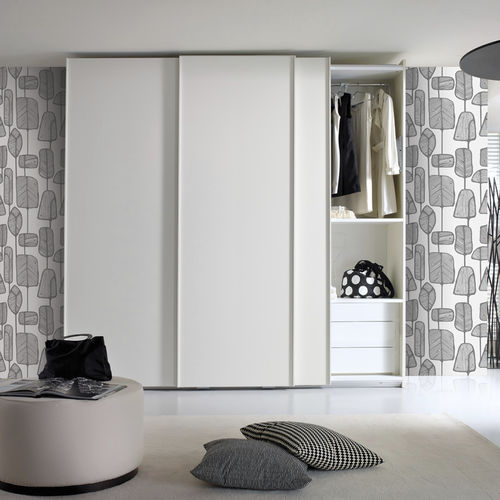 Armadio contemporaneo - 389 - TUMIDEI - in legno laccato / a porte scorrevoli