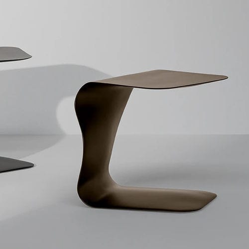 Tavolo d'appoggio design originale - Duffy - BONALDO - in poliuretano / con base in poliuretano / cantilever