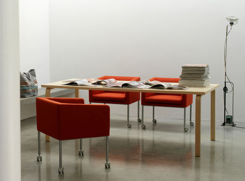 Poltrona contemporanea - CUBICA  - Verzelloni - in tessuto / di Studio Lievore Altherr Molina / con rotelle