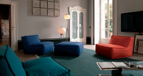 Chauffeuse contemporanea - NOE - Verzelloni - in pelle / di Studio Lievore Altherr Molina