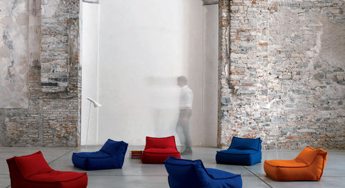 Chauffeuse contemporanea - ZOE - Verzelloni - in pelle / di Studio Lievore Altherr Molina