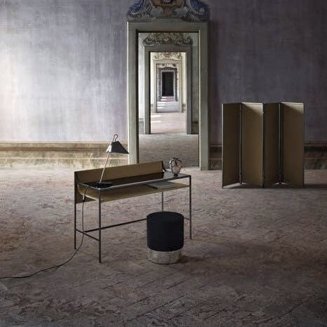 Scrivania da terra - QUIET LINES - B&B Italia - contemporanea / in pelle / in vetro