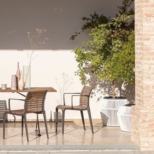 Sedia da giardino contemporanea - M21_O - ALIAS - da esterno / in frassino / con supporto in ghisa di alluminio
