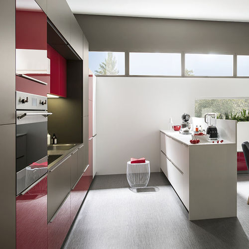 Cucina contemporanea - AMBIANCE CUBISTE - Mobalpa - in laminato / con impugnature / finitura lucida