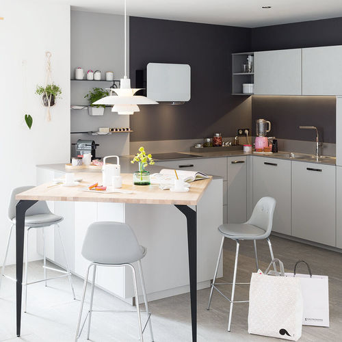 Cucina contemporanea - AMBIANCE FUCHSIA - Mobalpa - impiallacciata in legno / in legno massiccio / in rovere
