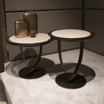 Tavolo d'appoggio contemporaneo - HAUSSMANN - HUGUES CHEVALIER - in legno / in metallo / rotondo