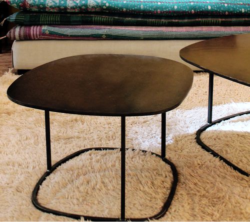 Tavolino basso contemporaneo - AMÉ - CARAVANE - in acciaio / ovale / per uso residenziale