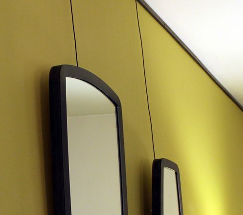 Specchio a muro - LEKA - CARAVANE - contemporaneo / in acciaio / verticale