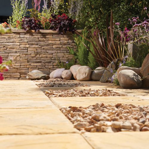 Bordura da giardino - MADOC - BRADSTONE - in calcestruzzo / in pietra ricostituita / in altezza