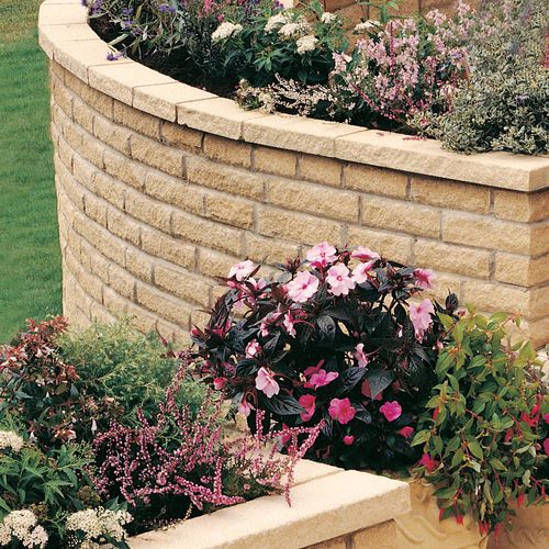 Bordura da giardino - PITCHED - BRADSTONE - in calcestruzzo / in pietra ricostituita / in altezza