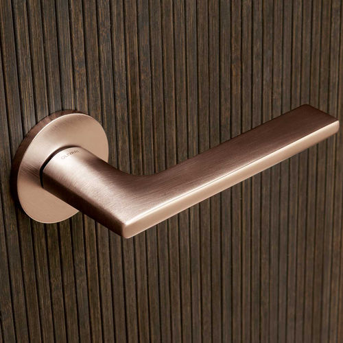 Maniglia per porta - LOTUS - OLIVARI - da finestra / in ottone / contemporanea