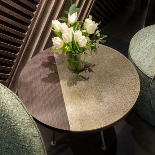 Tavolo d'appoggio contemporaneo - TRAY  - SICIS - in rovere / in vetro / con supporto in metallo
