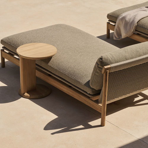 Tavolo d'appoggio contemporaneo - AMANU - Tribù - in teak / con supporto in teak / rotondo