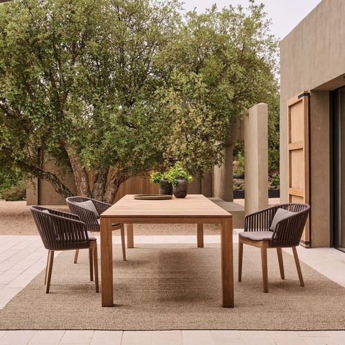 Tavolo da pranzo contemporaneo - KOS - Tribù - in teak / con supporto in teak / rettangolare